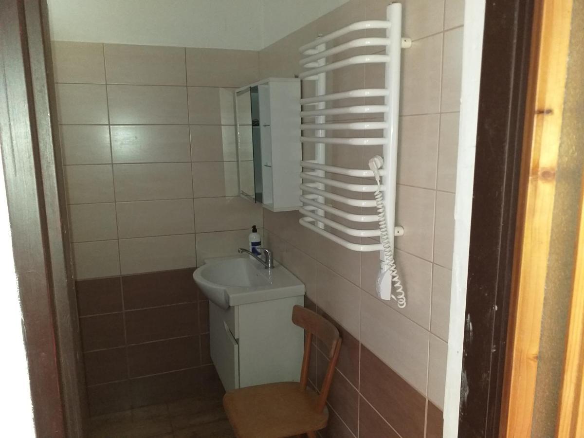 Turisticka Ubytovna Chalupa Runina 8 Buitenkant foto